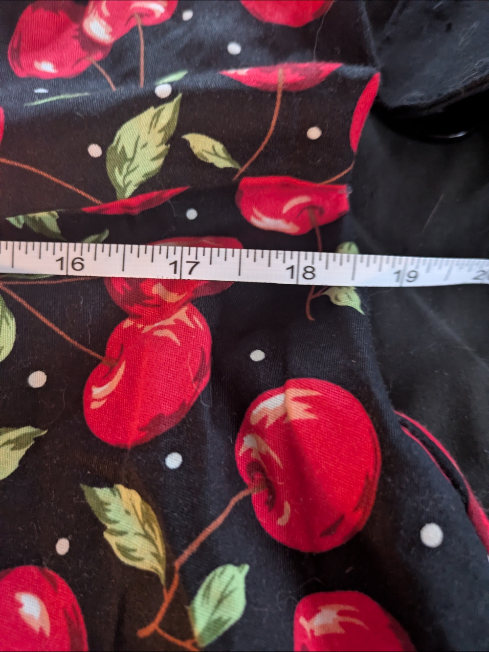 Lindy Bop Black Dress with Red Trim - Picture 4 of 4